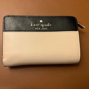 Kate spade bifold wallet